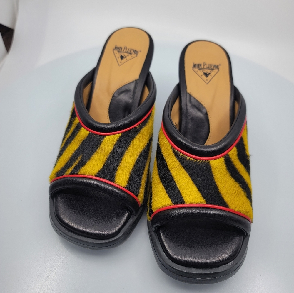 Dede Yellow Tiger Fluevogs, Size 9 (BNIB)
